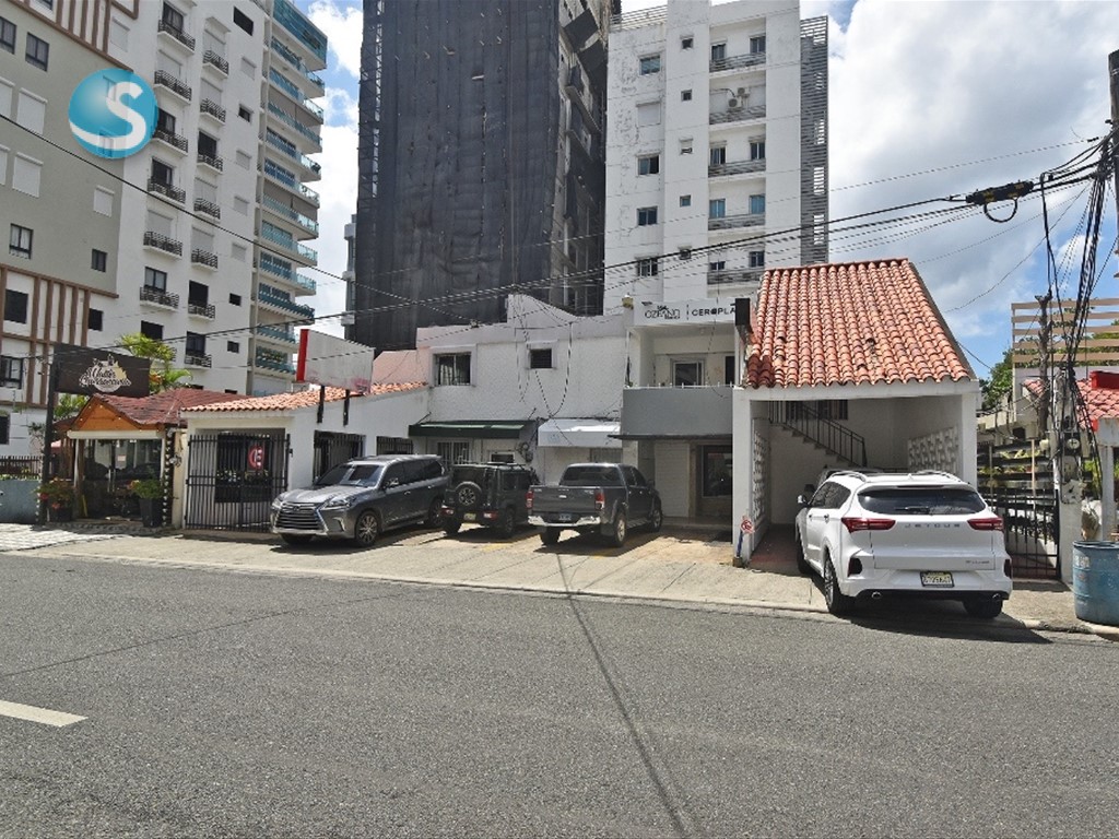 Edificio en Alquiler, Calle El Sol