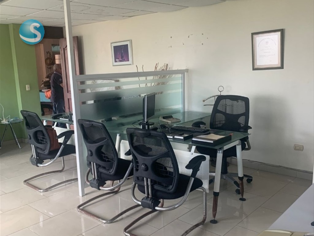 Oficina en Alquiler, Los Jardines Metropolitanos