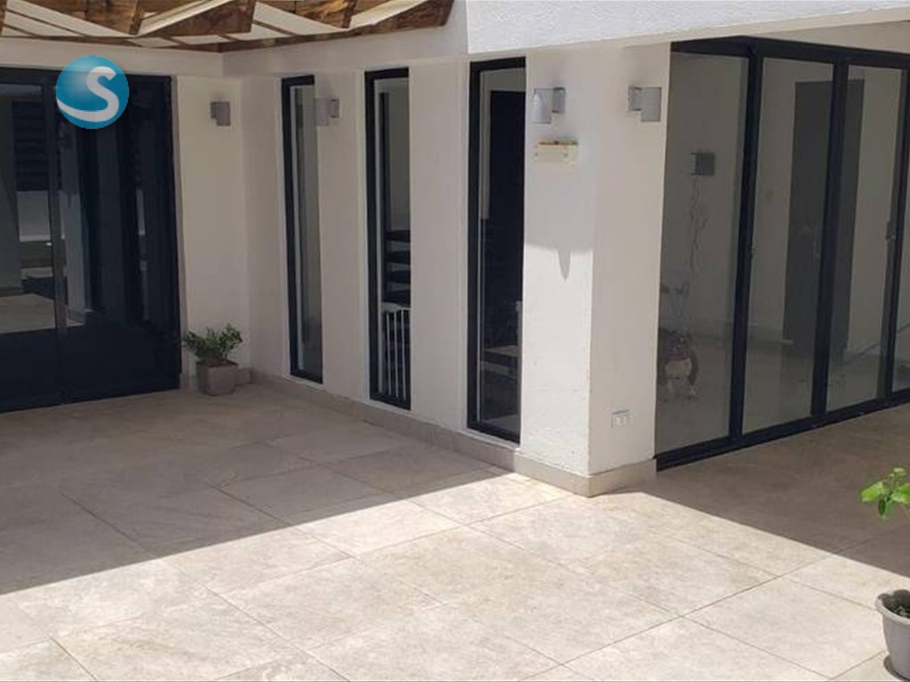 Apartamento en Alquiler, La Esmeralda