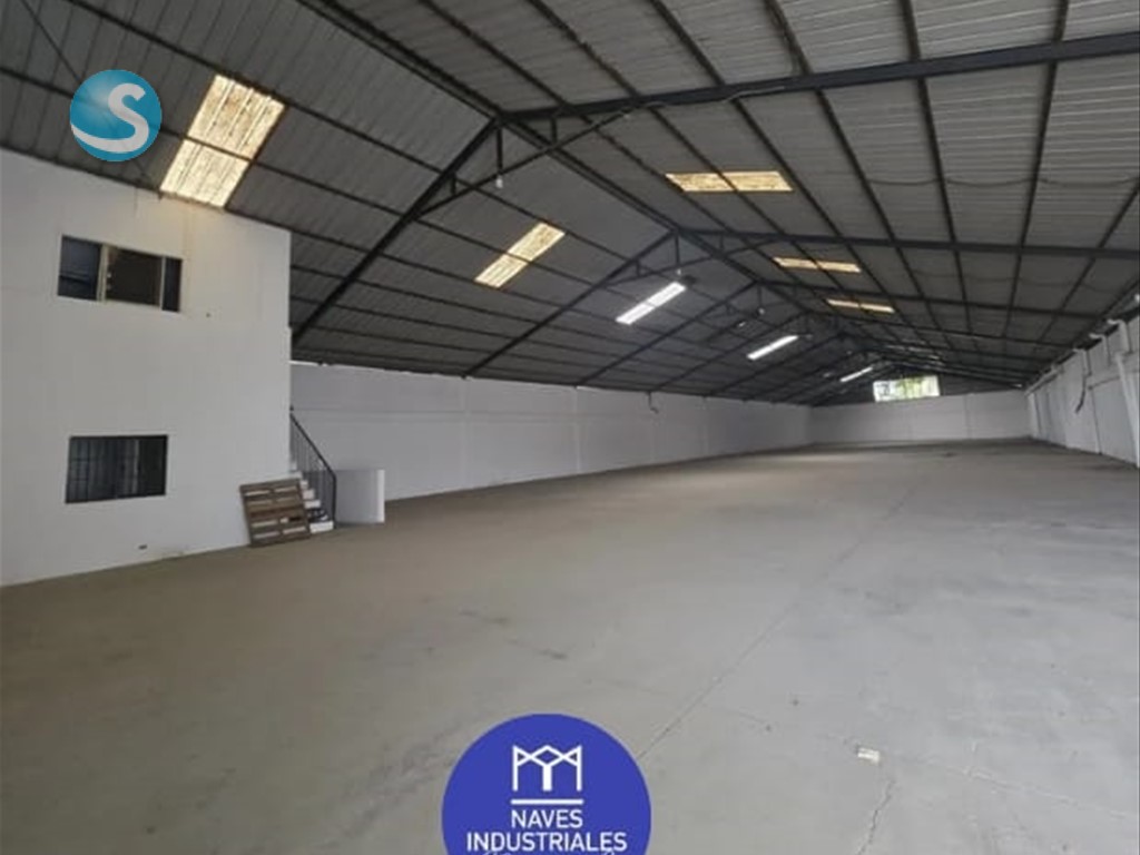 Nave en Alquiler, Av. Circunvalación Norte