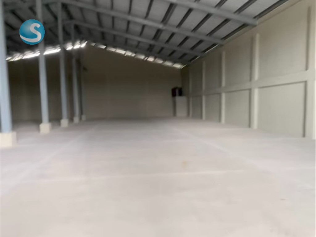 Nave en Alquiler, Puñal