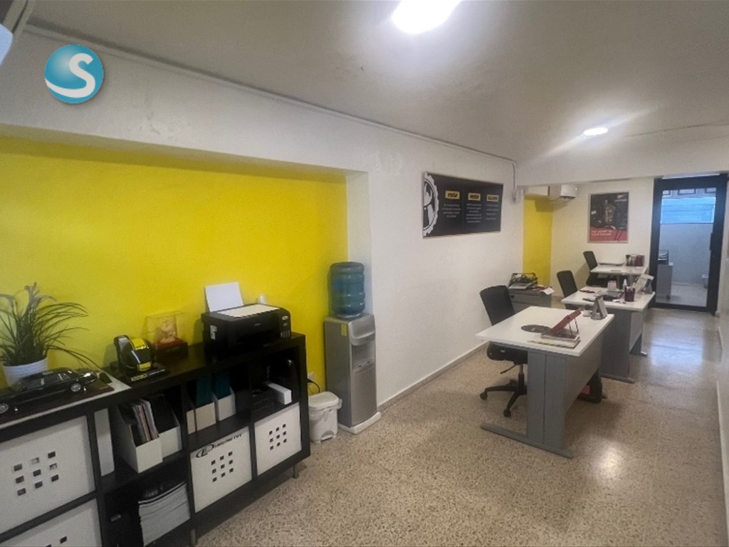 Oficina en Alquiler, Los Jardines Metropolitanos