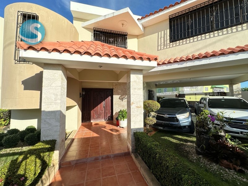 Casas en Baní