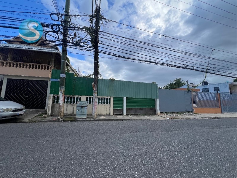 Solares / Terrenos en Santo Domingo Este