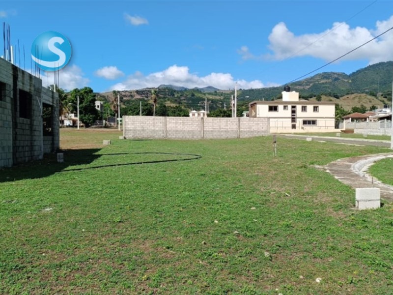 Solares / Terrenos en Otra Zona