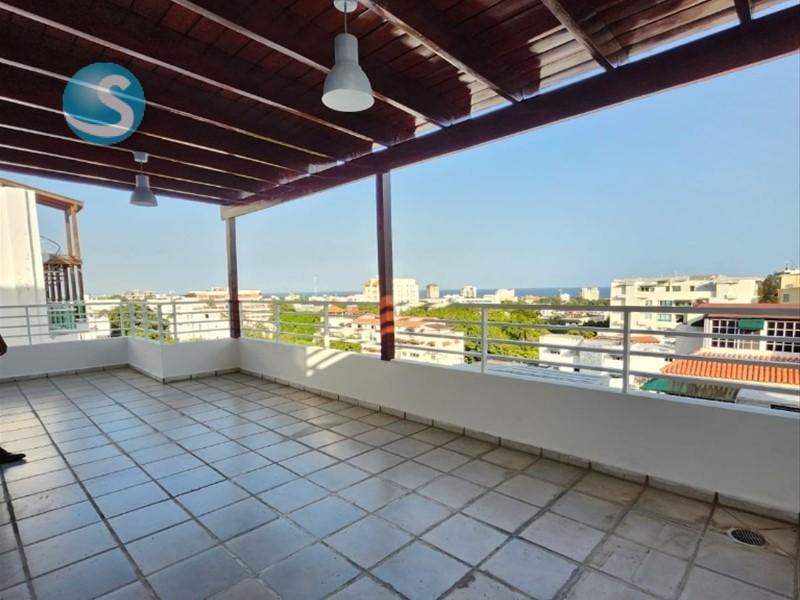 Imagen publicada para Penthouse con terraza techada y vista al mar en Gazcue