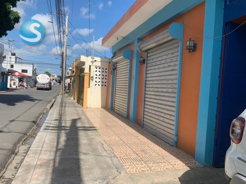 Comercial en Otra Zona