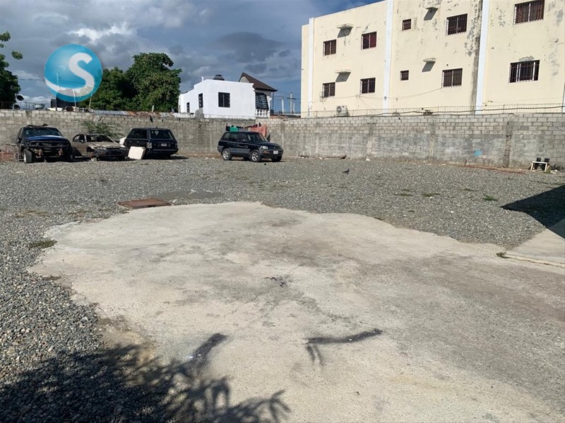 Solares / Terrenos en Otra Zona