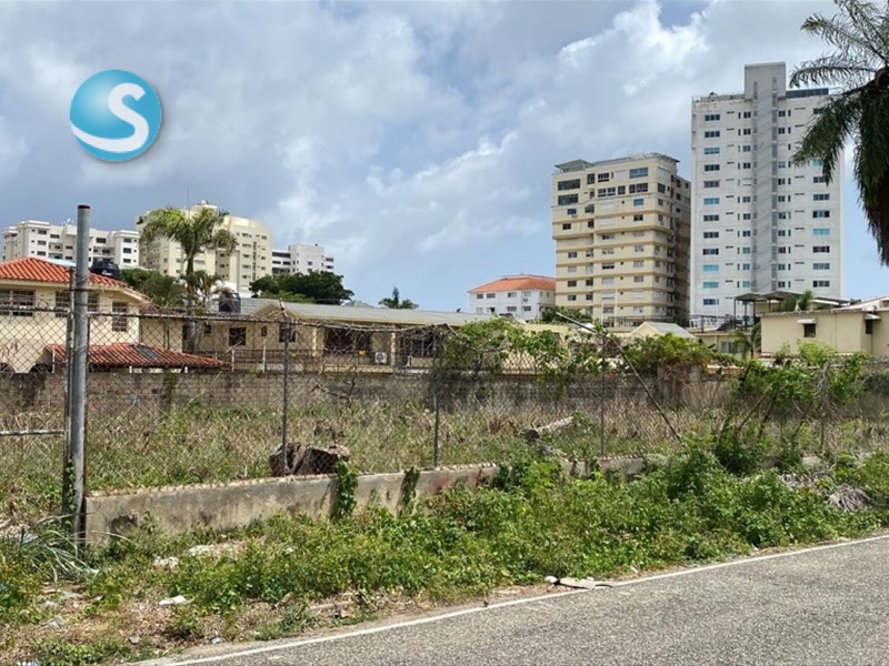 Solares / Terrenos en Distrito Nacional