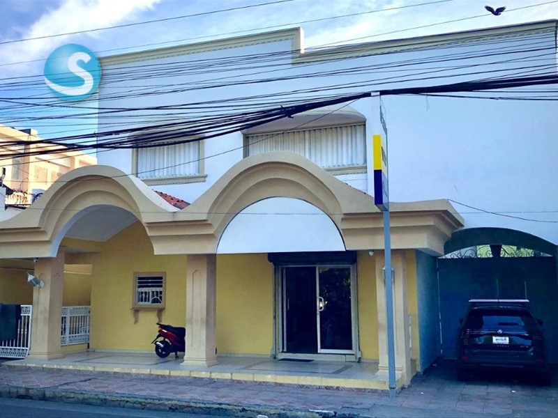 Comercial en Otra Zona
