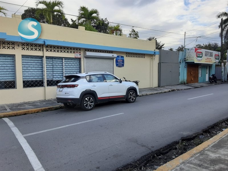 Comercial en Otra Zona