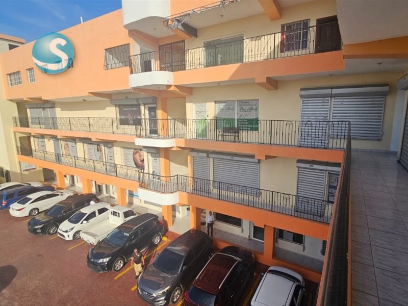 Comercial en Santo Domingo Este